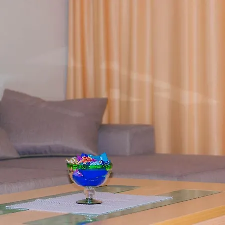Life Resort- фемили Apartment *